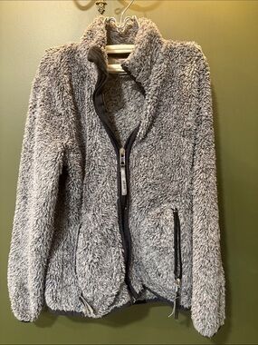 Cozy Gray Sherpa Zip-Front Jacket by Aerion